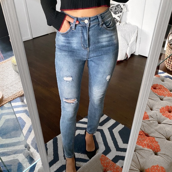 👖 YMI HIGH RISE DISTRESSED SKINNY JEANS! - Picture 2 of 12